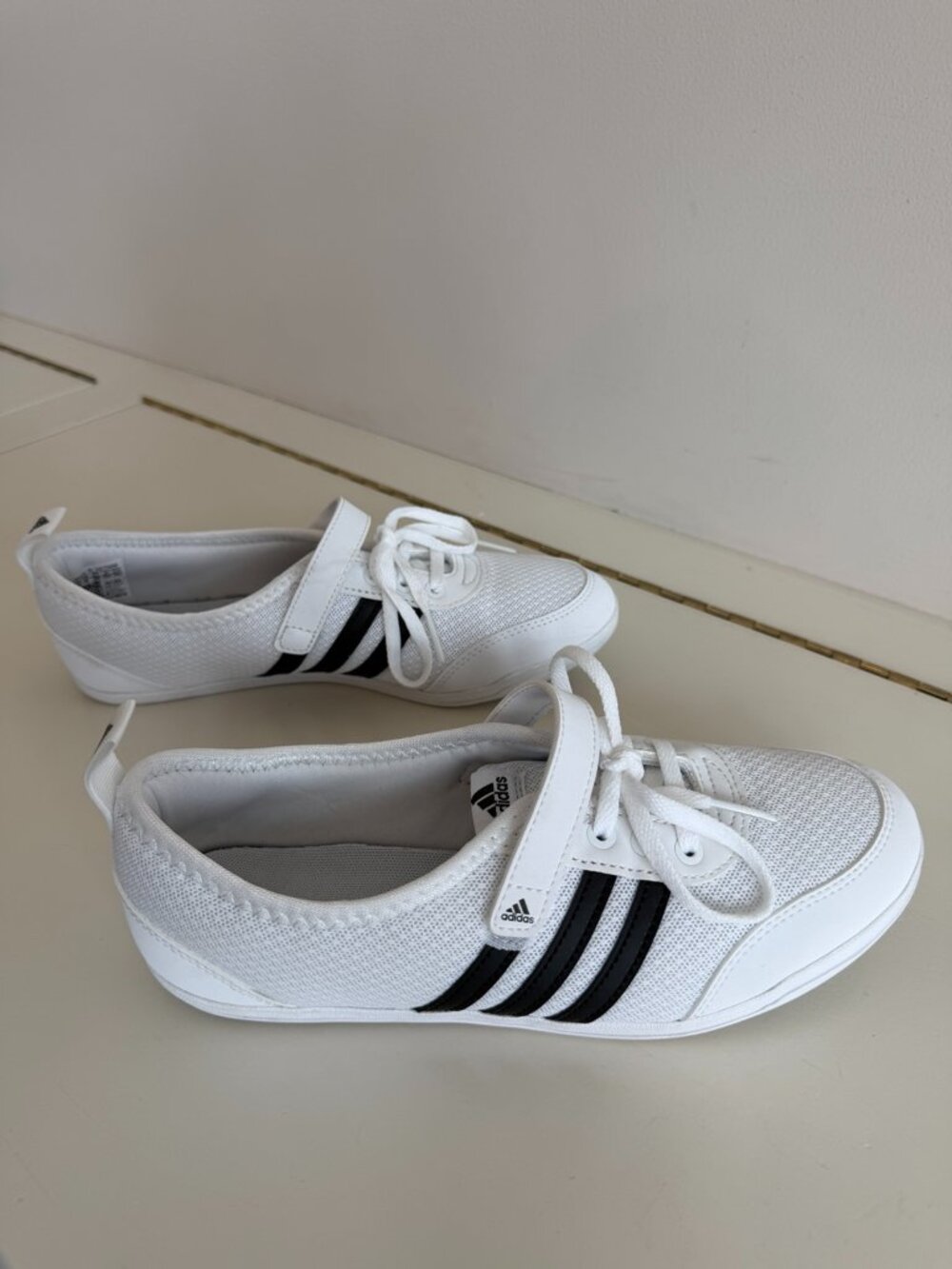 Adidas White Black Mesh Strap Sneakers Women’s Size 6.5